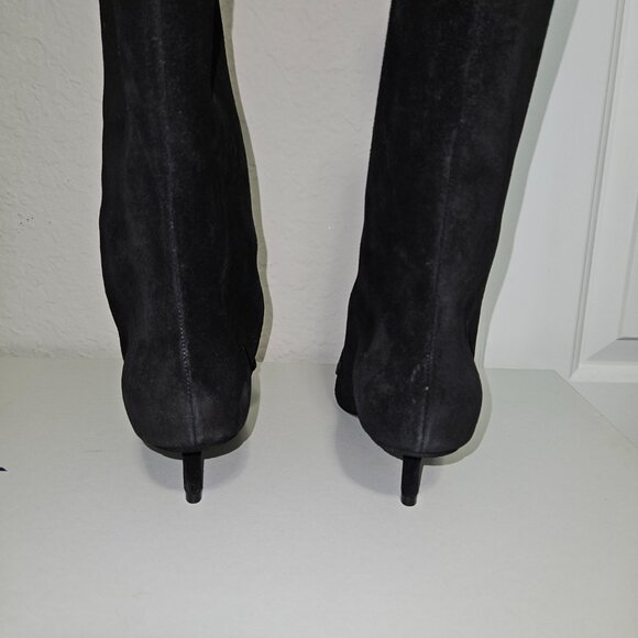 Burberry wms black low heel boots, EU 38, US 8 - Picture 5 of 11